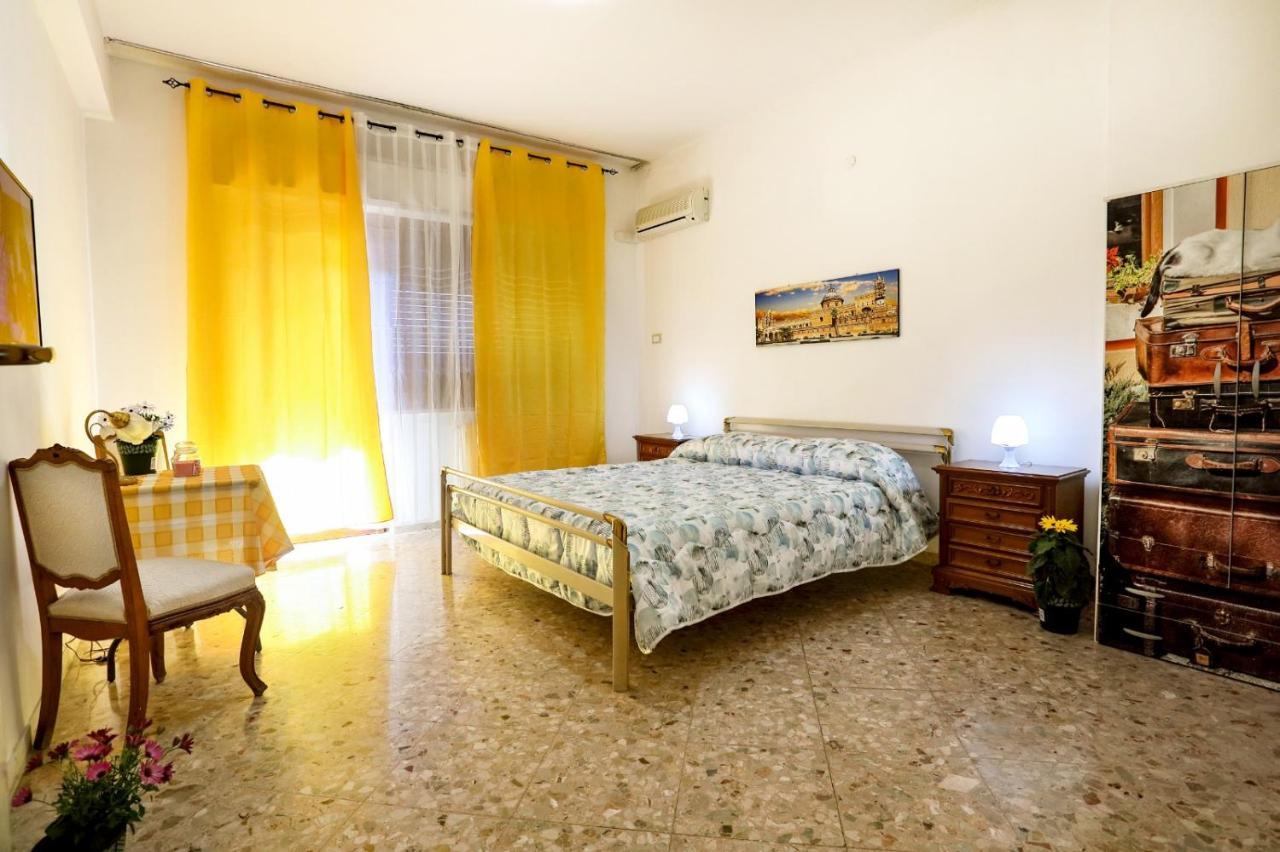 לינה וארוחת בוקר פלרמו A Casa Di Fra' מראה חיצוני תמונה