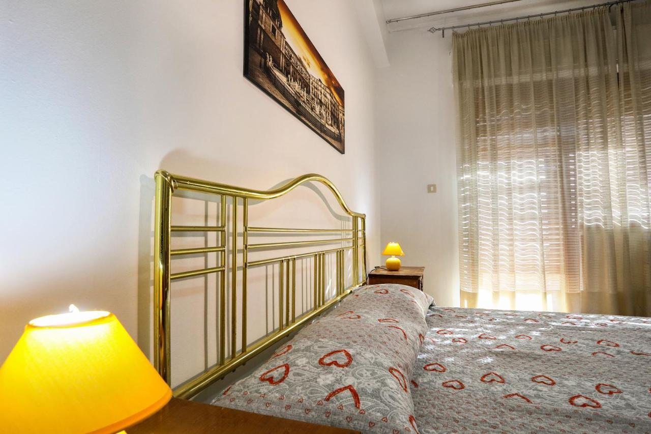 לינה וארוחת בוקר פלרמו A Casa Di Fra' מראה חיצוני תמונה