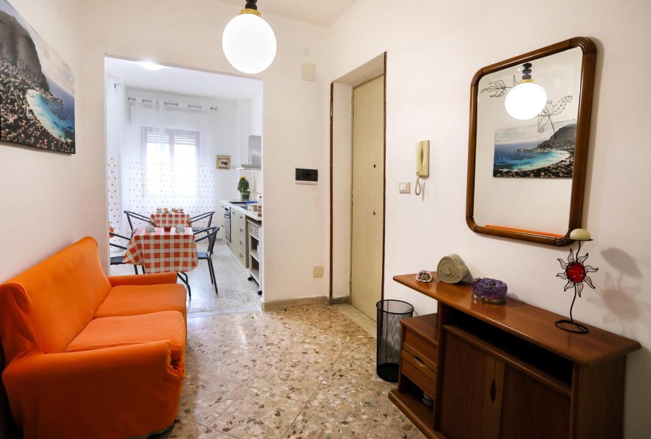 לינה וארוחת בוקר פלרמו A Casa Di Fra' מראה חיצוני תמונה